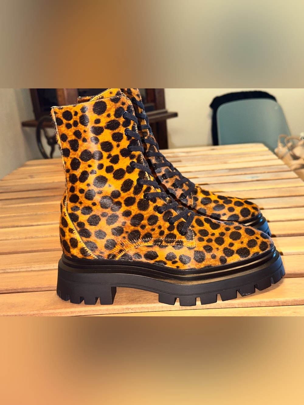 Stuart Weitzman Crystal Nova Bedford Calf Hair Leopard Booties Sz 5.5N